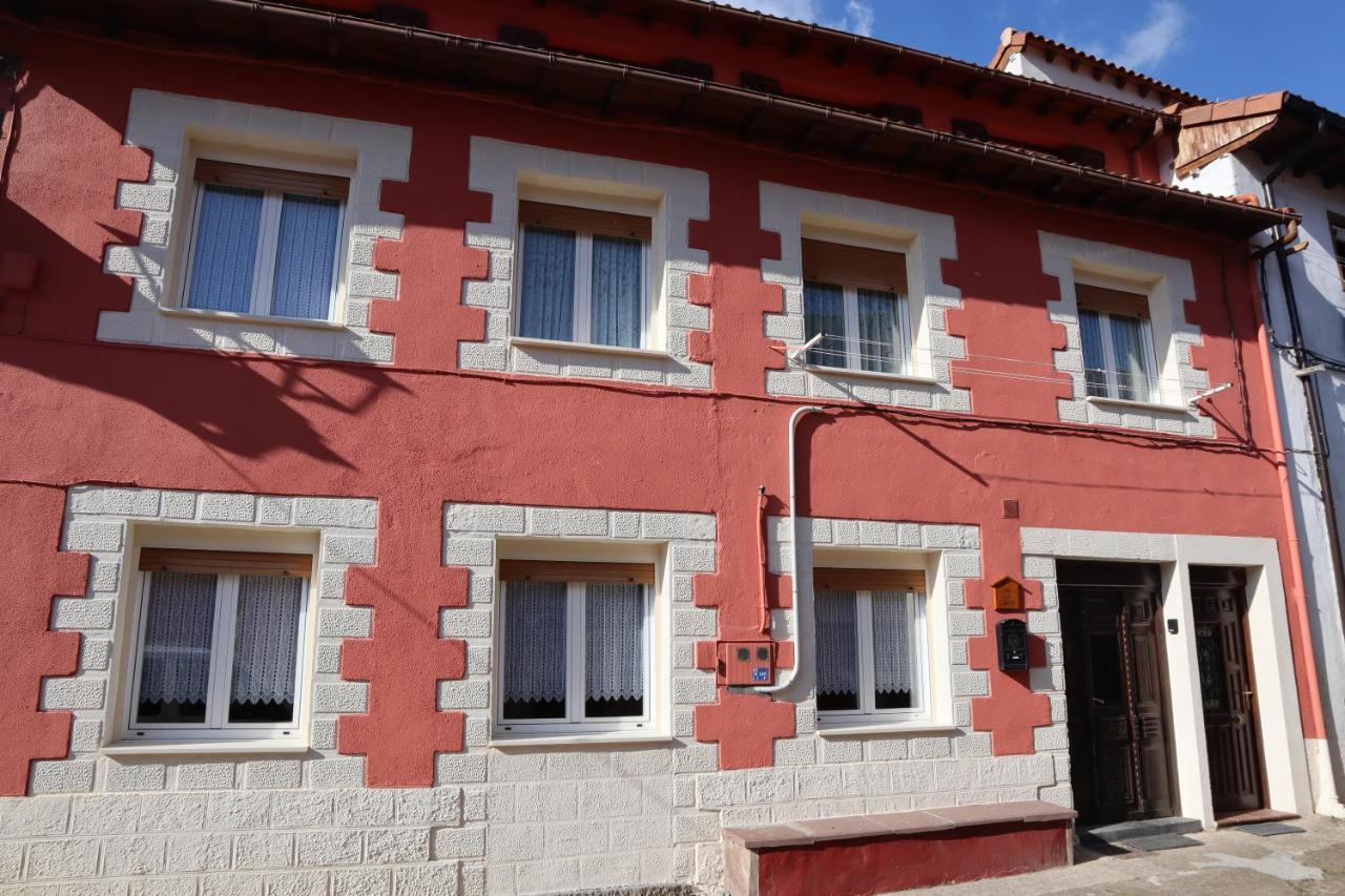 Casa Rural Cares Santa Maria de Valdeon Eksteriør billede