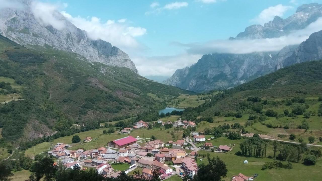 Casa Rural Cares Santa Maria de Valdeon Eksteriør billede